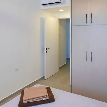 Brand New 2br With View And Pool *