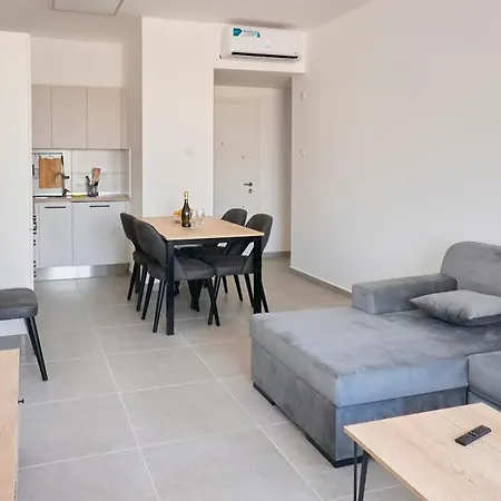 Brand New 2br With View And Pool Apartment Kyrenia (Northern Cyprus)